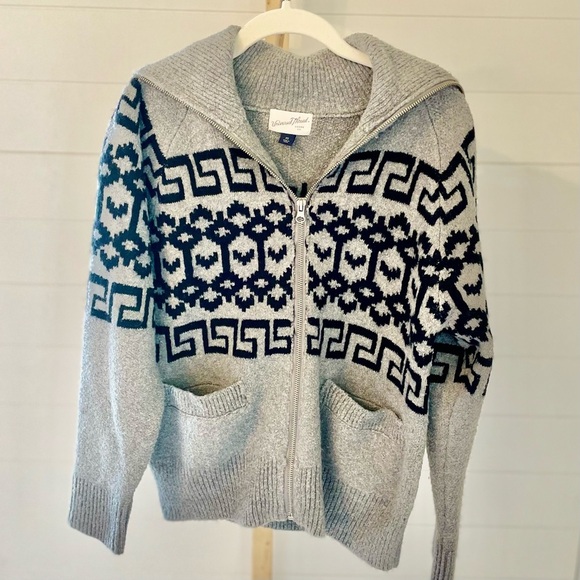 Universal Thread Sweaters - Universal Thread Women's Zip Up Cardigan Heather Gray Zig Zag XS